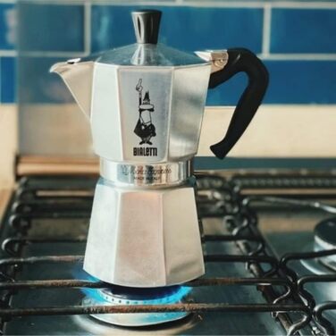 Кофеварка для эспрессо на 6 чашек Moka Express Bialetti