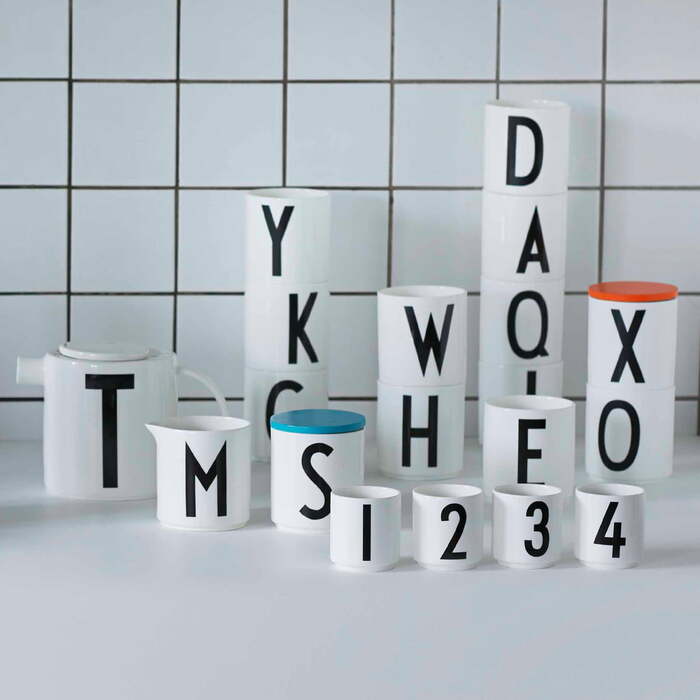 Чашка 325 мл белая AJ Porzellan Becher Design Letters